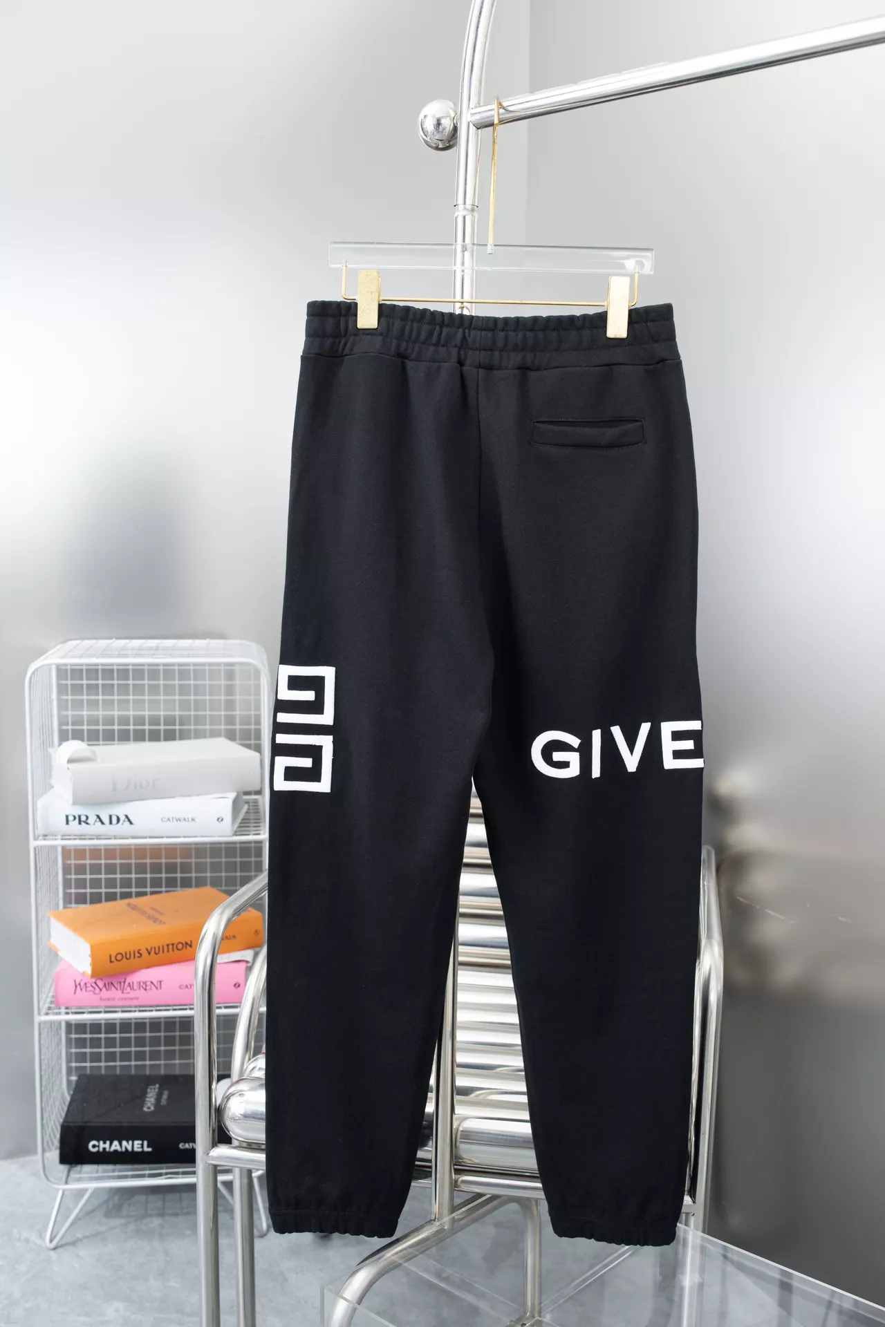 givenchy pantalons pour unisexe s_1272173:GIVENCHY pantalon homme1